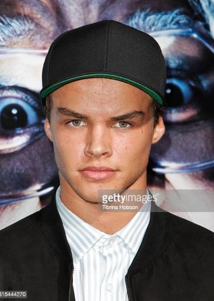 Curran Walters photo