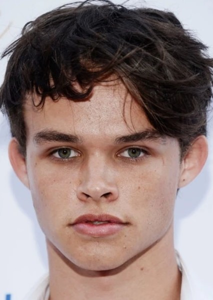 Curran Walters photo