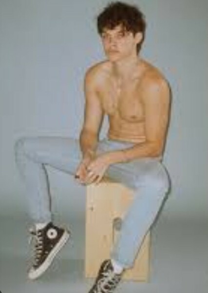 Curran Walters photo