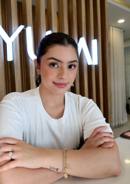 Cynthia Thomalla photo