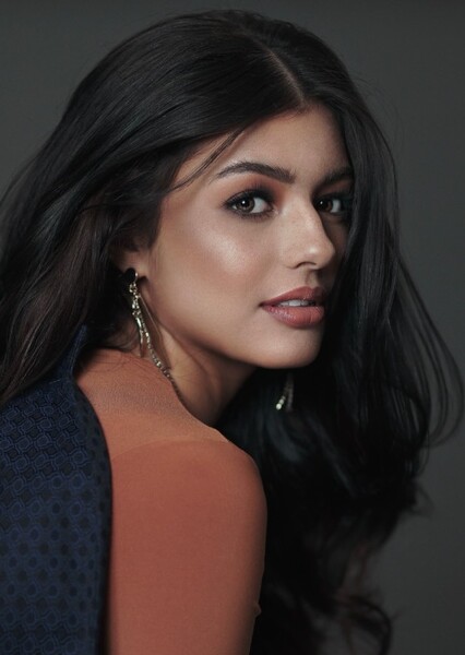 Cynthia Thomalla photo