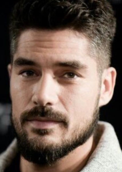 D.J. Cotrona photo
