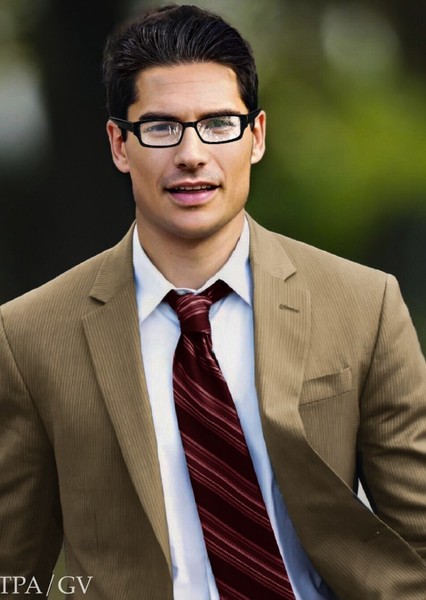 D.J. Cotrona photo