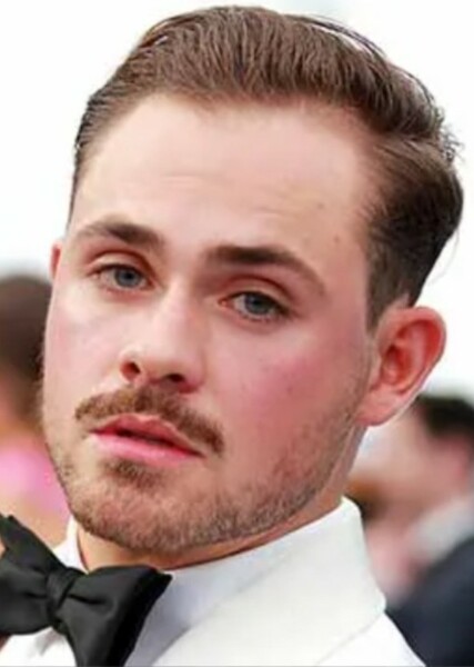 Dacre Montgomery photo