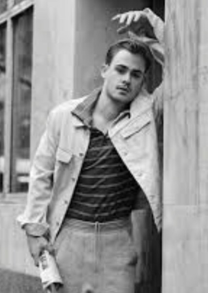 Dacre Montgomery photo