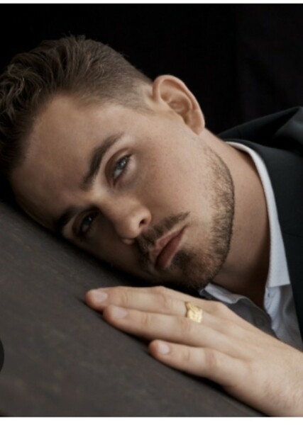 Dacre Montgomery photo