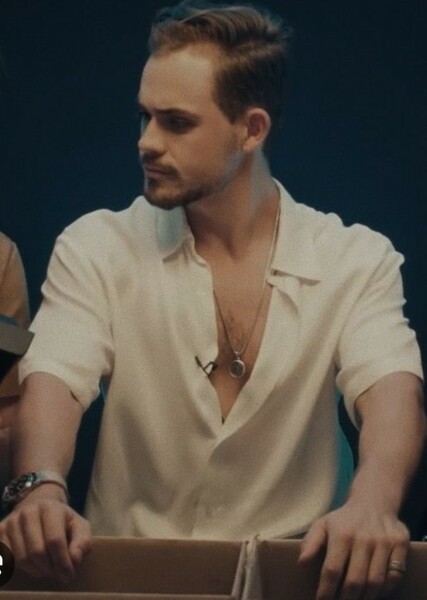 Dacre Montgomery photo