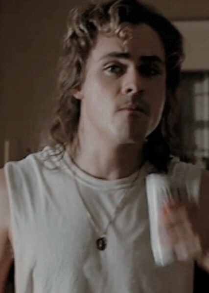 Dacre Montgomery photo