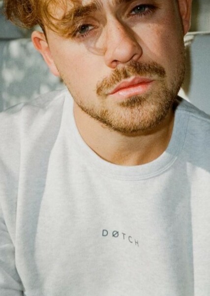 Dacre Montgomery photo
