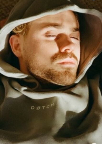Dacre Montgomery photo