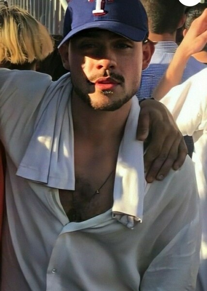Dacre Montgomery photo