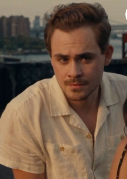 Dacre Montgomery photo