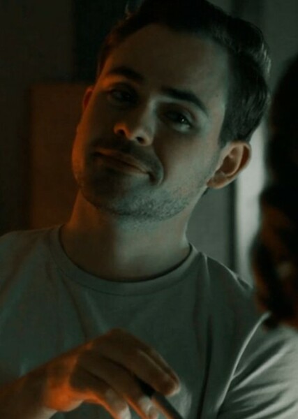 Dacre Montgomery photo