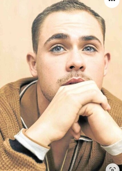 Dacre Montgomery photo