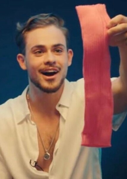 Dacre Montgomery photo