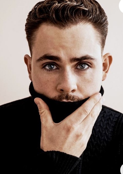 Dacre Montgomery photo