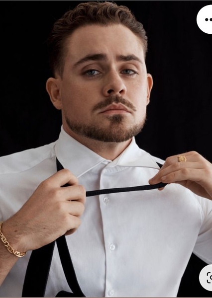 Dacre Montgomery photo
