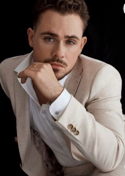 Dacre Montgomery photo