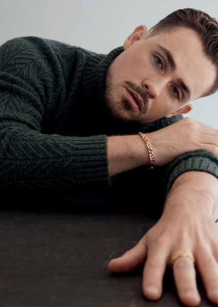 Dacre Montgomery photo