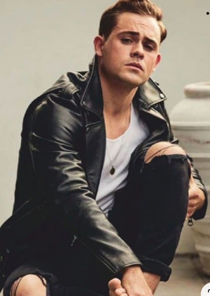 Dacre Montgomery photo