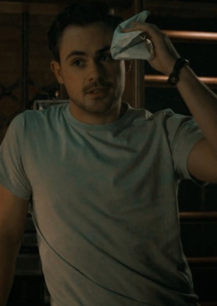 Dacre Montgomery photo