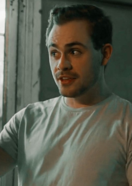 Dacre Montgomery photo