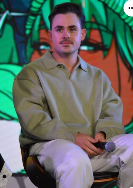 Dacre Montgomery photo