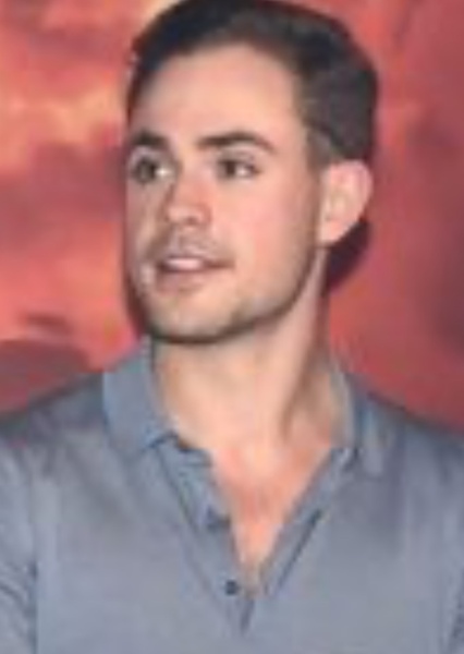 Dacre Montgomery photo