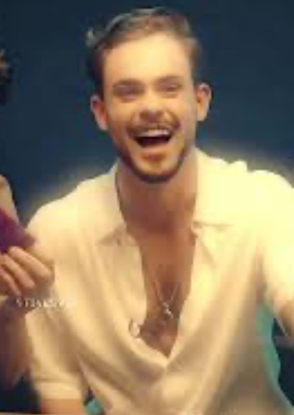 Dacre Montgomery photo