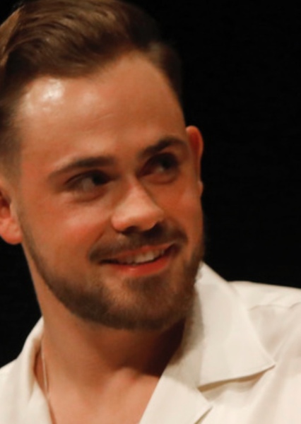Dacre Montgomery photo