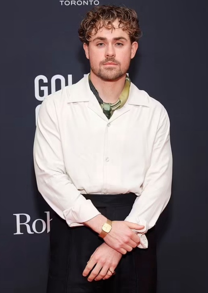 Dacre Montgomery photo