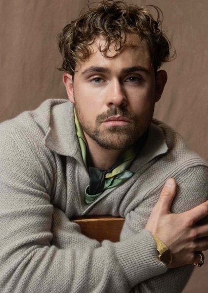 Dacre Montgomery photo