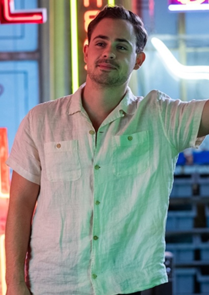 Dacre Montgomery photo