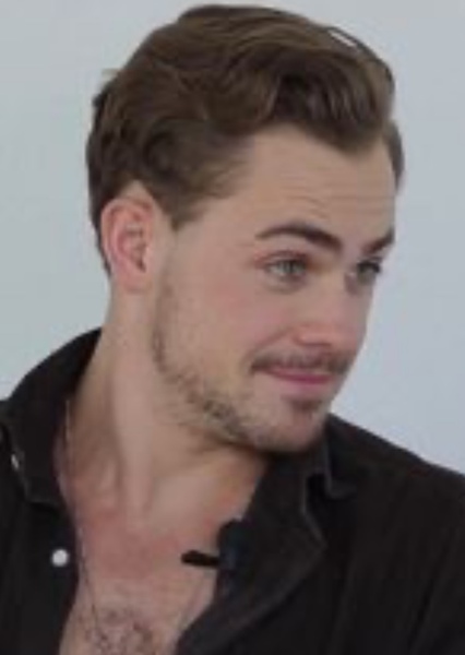 Dacre Montgomery photo