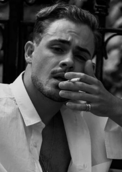 Dacre Montgomery photo