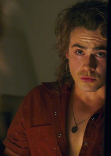 Dacre Montgomery photo