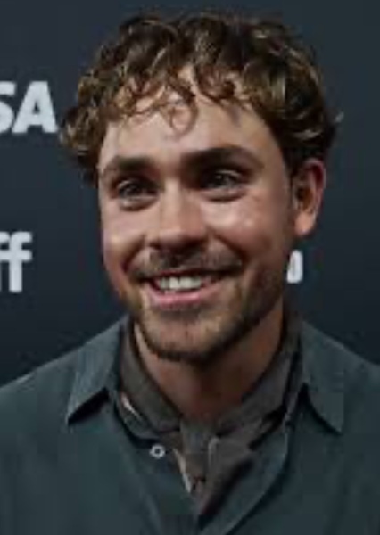 Dacre Montgomery photo