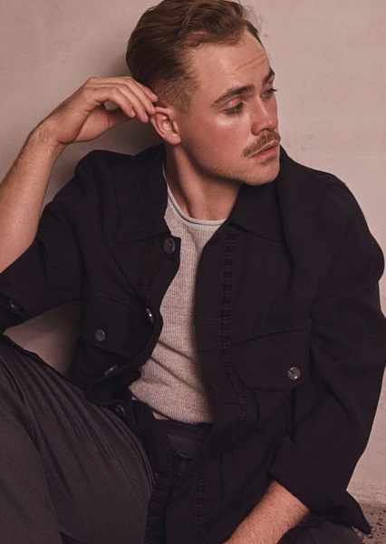 Dacre Montgomery photo