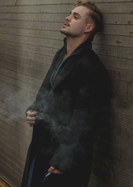 Dacre Montgomery photo