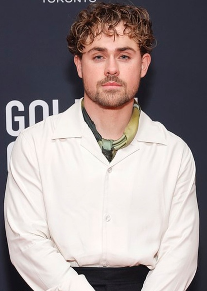 Dacre Montgomery photo