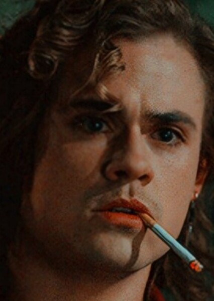 Dacre Montgomery photo