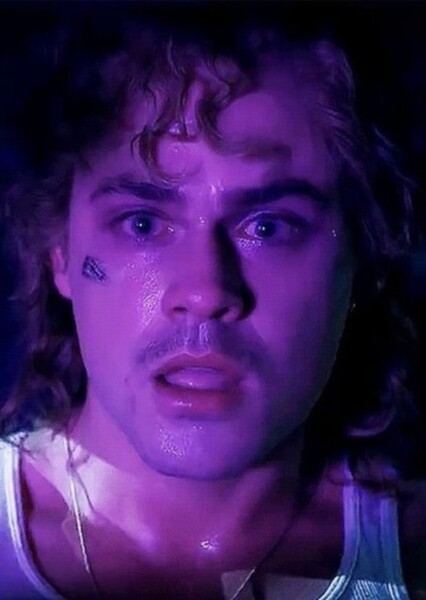 Dacre Montgomery photo