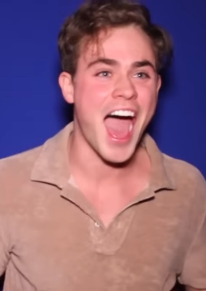 Dacre Montgomery photo