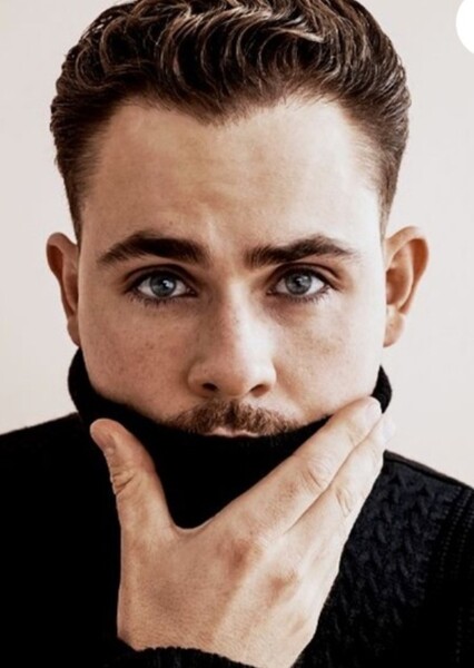 Dacre Montgomery photo