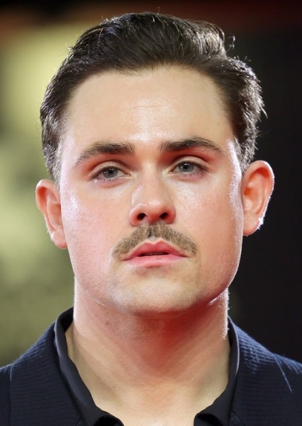 Dacre Montgomery photo