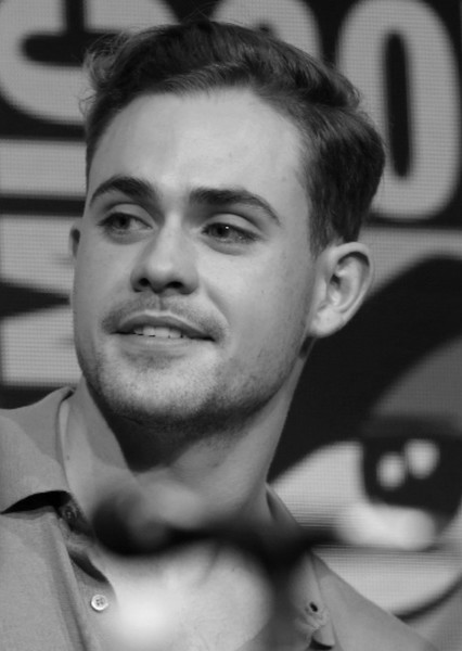 Dacre Montgomery photo