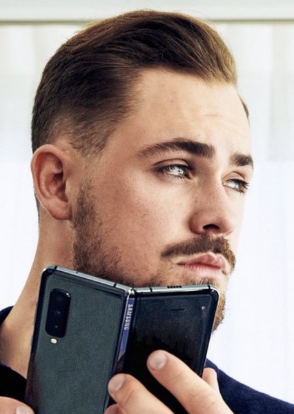 Dacre Montgomery photo