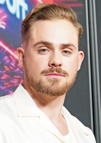Dacre Montgomery photo