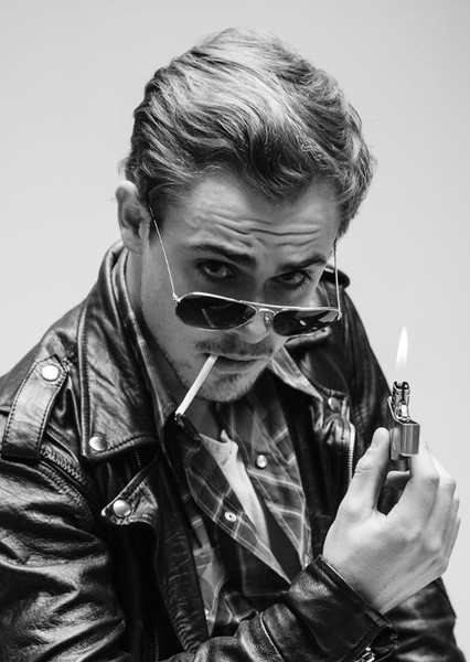 Dacre Montgomery photo