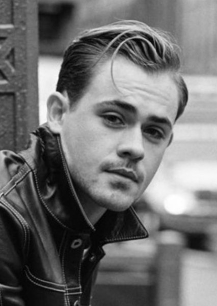 Dacre Montgomery photo